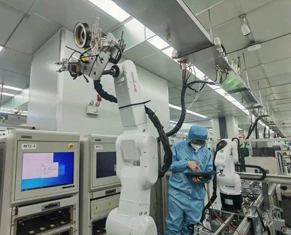 科技年味里的城市转型密码：打造机器人产业的“全链协同”生态圈